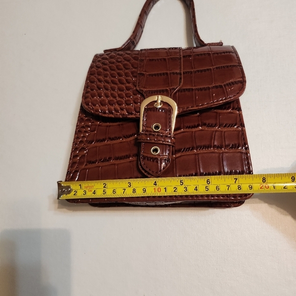Elegant Brown Faux Leather Croc Pattern Handbag EUC, As Seen in Marie Claire - Picture 7 of 14